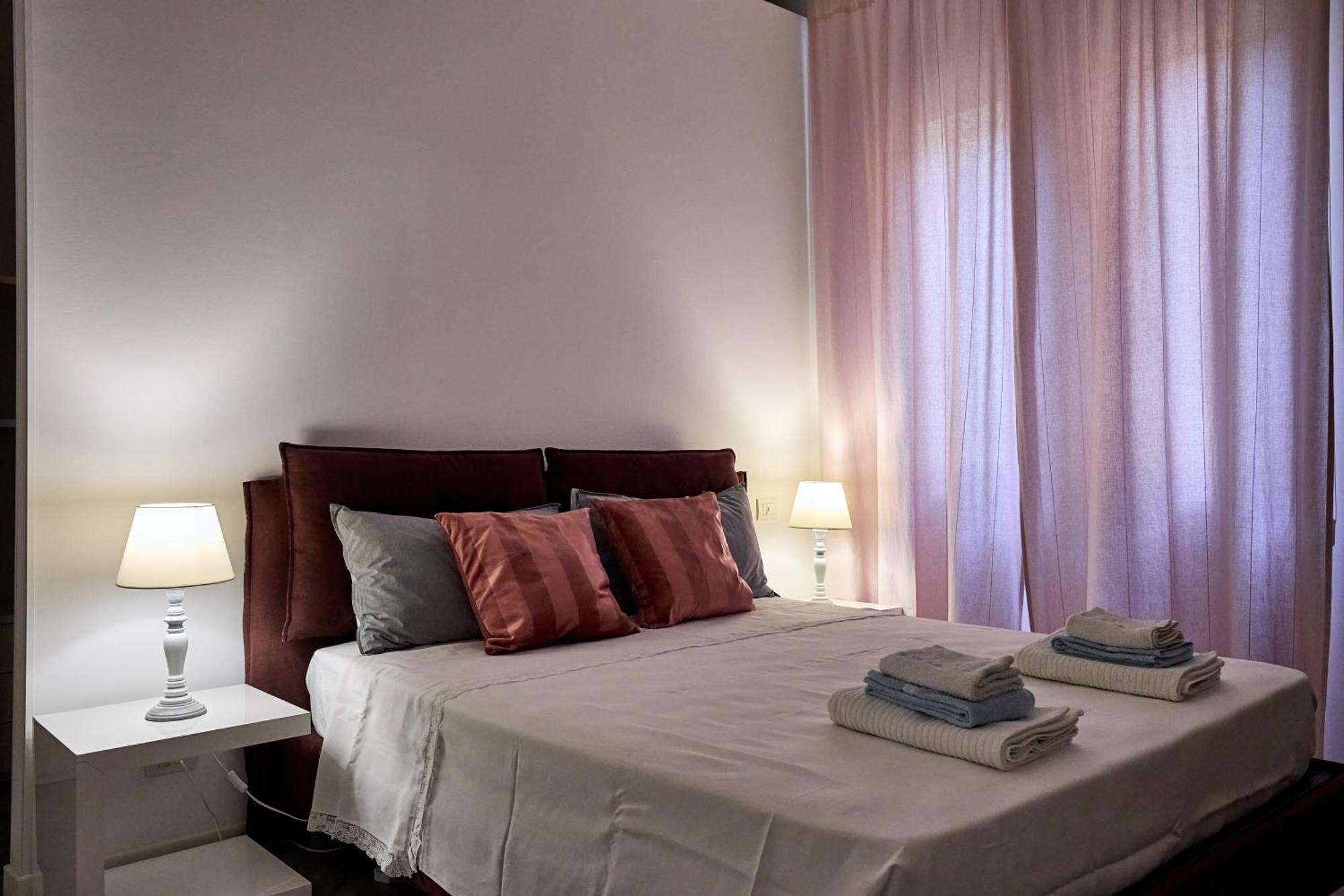 La Torre Lunga -Smart Working- 150 M Dalle-From Due Torri-Two Towers Болоня Екстериор снимка