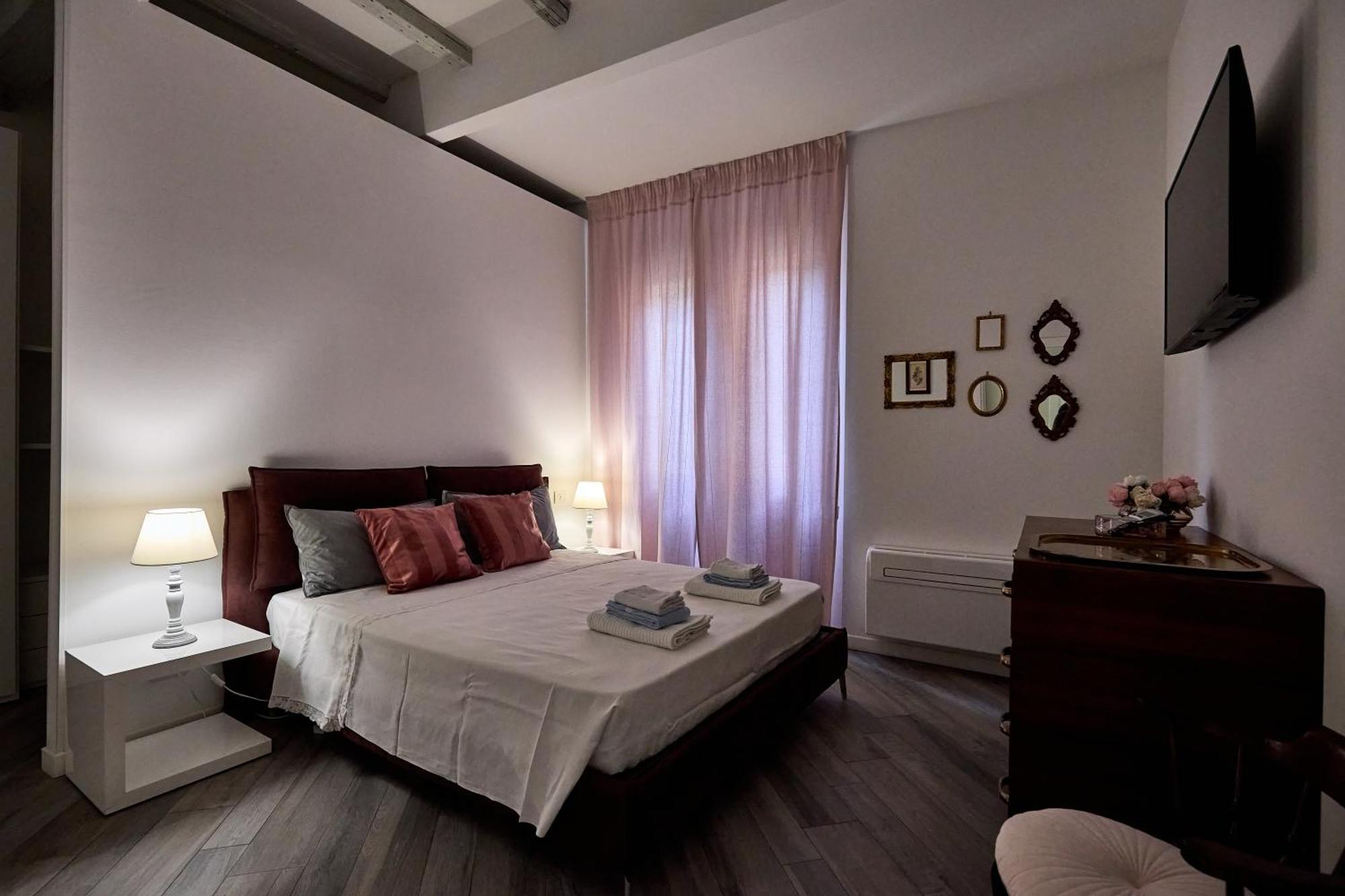 La Torre Lunga -Smart Working- 150 M Dalle-From Due Torri-Two Towers Болоня Екстериор снимка