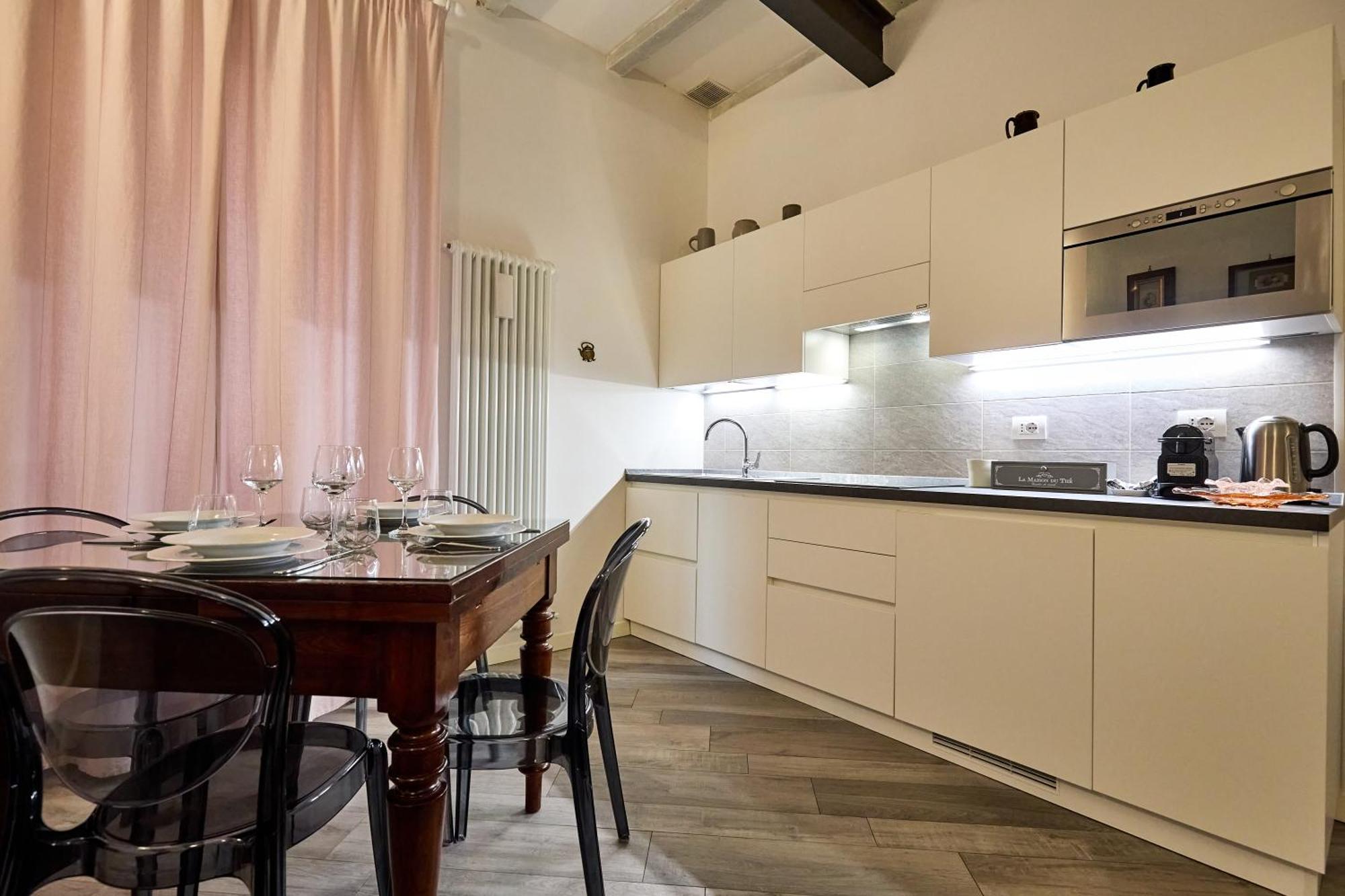 La Torre Lunga -Smart Working- 150 M Dalle-From Due Torri-Two Towers Болоня Екстериор снимка