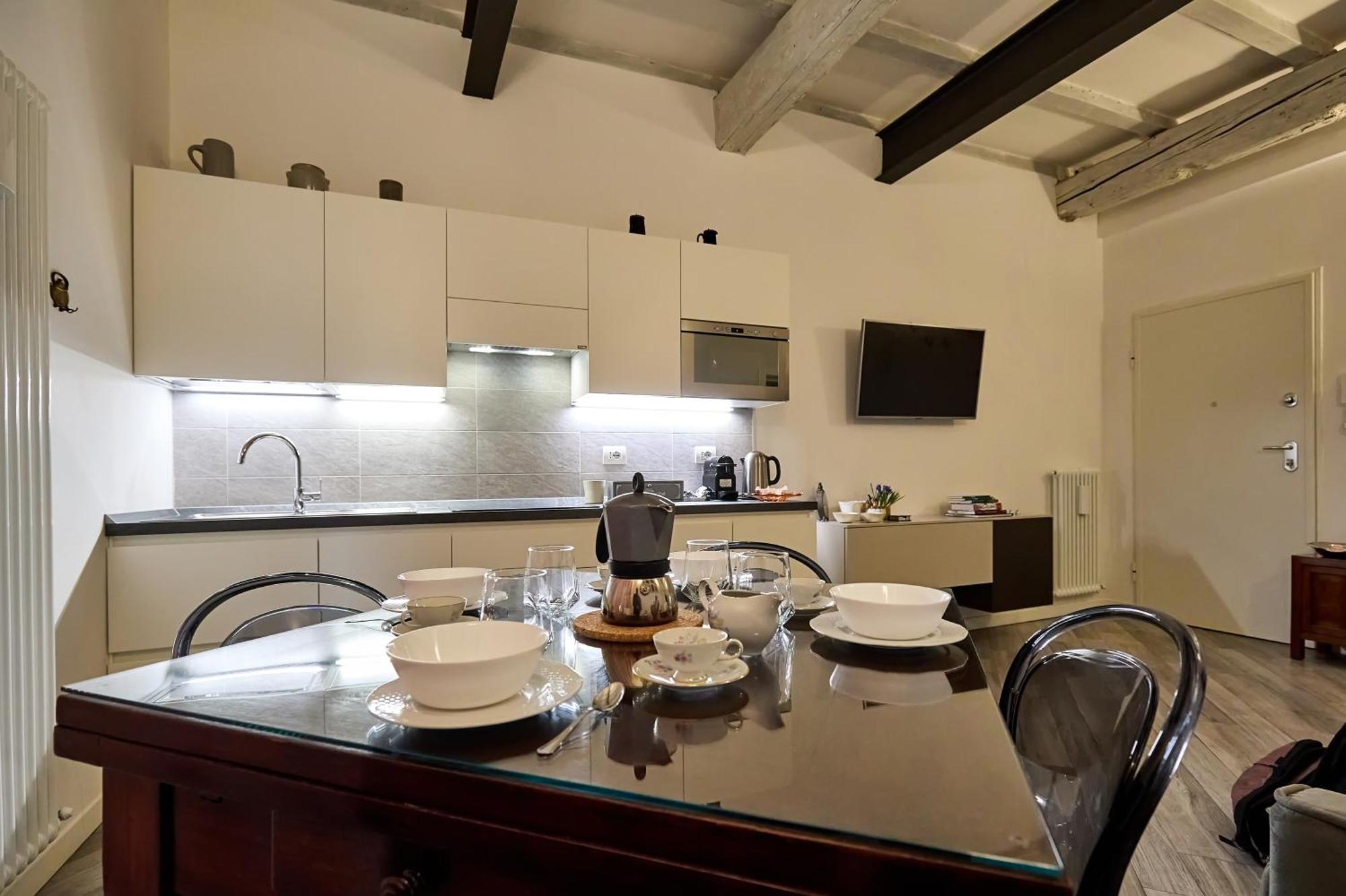 La Torre Lunga -Smart Working- 150 M Dalle-From Due Torri-Two Towers Болоня Екстериор снимка